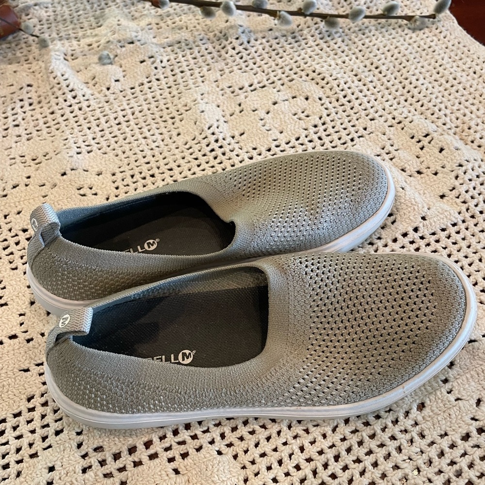 Merrell slip Ons